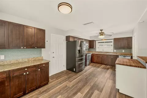Kitchen - 809 Jacaranda Dr, Largo, FL 33770 photo 1 of 5