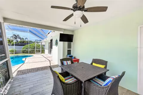 Exterior - 809 Jacaranda Dr, Largo, FL 33770 photo 7 of 15