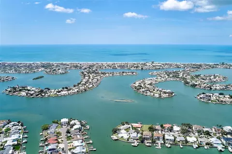 View/Area - 809 Jacaranda Dr, Largo, FL 33770 photo 10 of 10