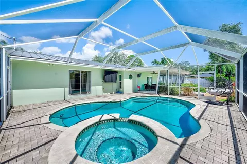 Exterior - 809 Jacaranda Dr, Largo, FL 33770 photo 11 of 15