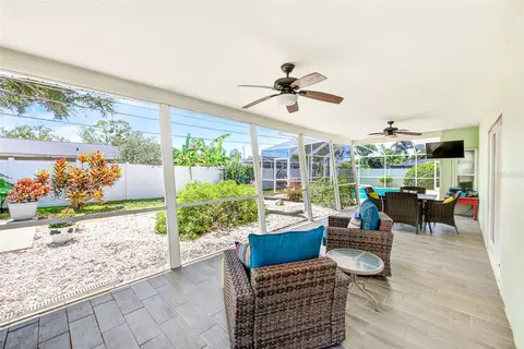 Exterior - 809 Jacaranda Dr, Largo, FL 33770 photo 10 of 15