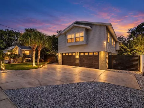 1907 Gulf Beach Blvd, Tarpon Springs, FL 34689