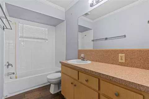 Bath - 5217 Peach Ave, Seffner, FL 33584 photo 3 of 3
