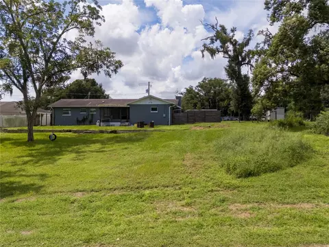 Exterior - 5217 Peach Ave, Seffner, FL 33584 photo 4 of 8