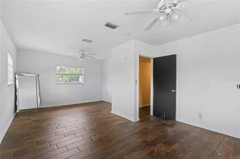 Bedroom - 5217 Peach Ave, Seffner, FL 33584 photo 2 of 4