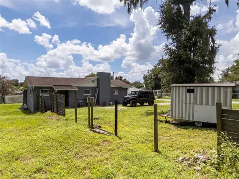Exterior - 5217 Peach Ave, Seffner, FL 33584 photo 6 of 8