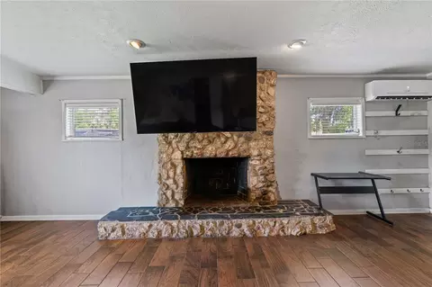 Living - 5217 Peach Ave, Seffner, FL 33584 photo 3 of 3