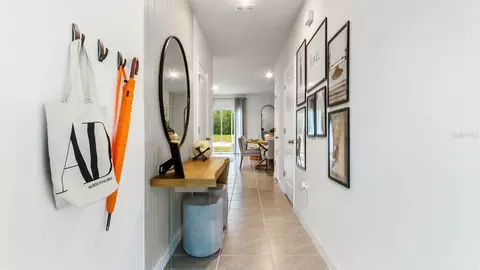 Entry Way - 923 Spotted Egret Loop, Ruskin, FL 33570 photo 2 of 4