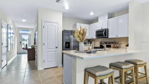 Entry Way - 923 Spotted Egret Loop, Ruskin, FL 33570 photo 3 of 4