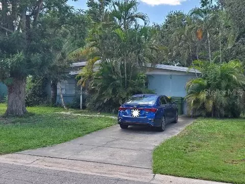 324 Golden Sands Dr, Sarasota, FL 34232