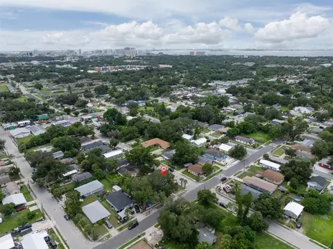 1930 29th St, Sarasota, FL 34234
