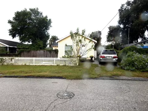 8608 N 9th St, Tampa, FL 33604