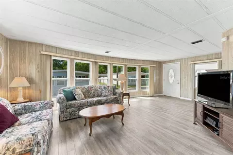 Living - 764 Royal Palm Cir #764, Largo, FL 33778 photo 7 of 11