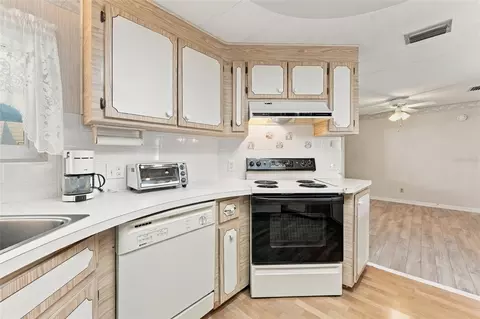 Kitchen - 764 Royal Palm Cir #764, Largo, FL 33778 photo 6 of 6