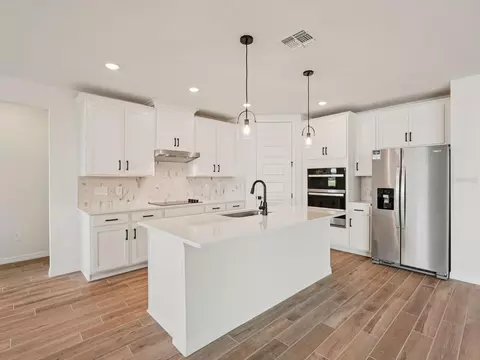 Kitchen - 10842 Budding Blossom Ct, Parrish, FL 34219 photo 1 of 1