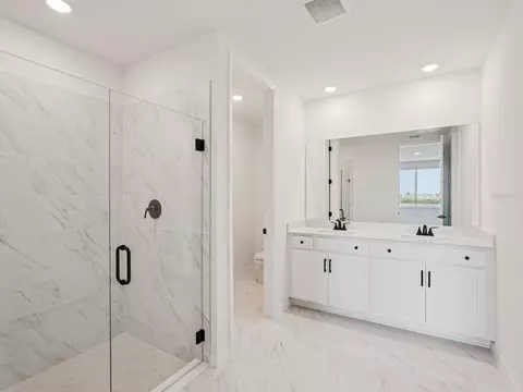 Bath - 10842 Budding Blossom Ct, Parrish, FL 34219 photo 1 of 2