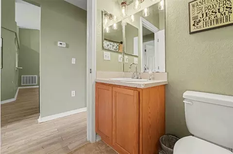 Bath - 2225 Bluebird Ave, Bartow, FL 33830 photo 2 of 4