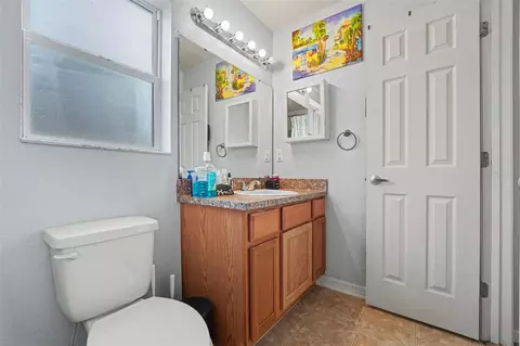 Bath - 2225 Bluebird Ave, Bartow, FL 33830 photo 3 of 4