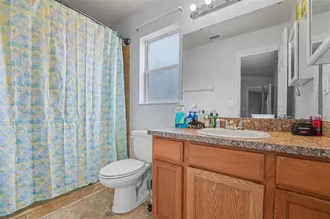 Bath - 2225 Bluebird Ave, Bartow, FL 33830 photo 4 of 4