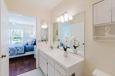 Bath - 2209 Utopian Dr E #207, Clearwater, FL 33763 photo 1 of 5