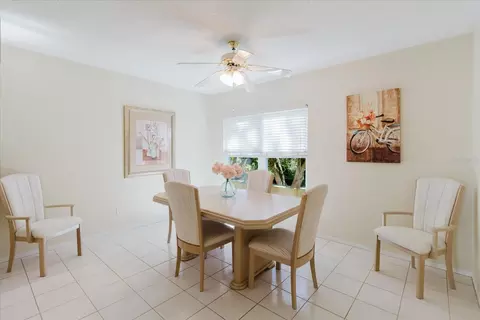 Dining - 2209 Utopian Dr E #207, Clearwater, FL 33763 photo 4 of 6