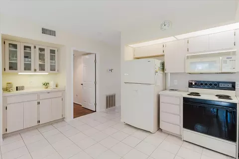 Kitchen - 2209 Utopian Dr E #207, Clearwater, FL 33763 photo 4 of 4