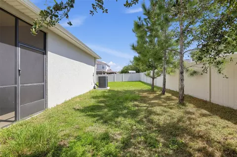 Exterior - 12211 Blue Pacific Dr, Riverview, FL 33579 photo 3 of 4