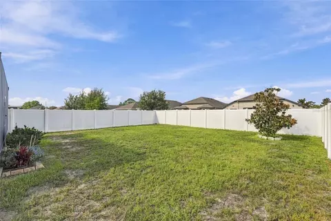 Exterior - 944 Old Windsor Way, Spring Hill, FL 34609 photo 5 of 7