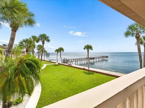 650 Pinellas Point Dr S #240, Saint Petersburg, FL 33705