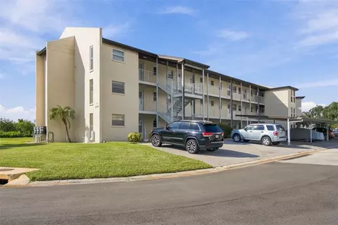 5245 Amulet Dr #307, New Port Richey, FL 34652