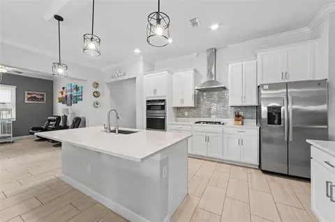 Kitchen - 12220 Violet Jasper Dr, Parrish, FL 34219 photo 4 of 6