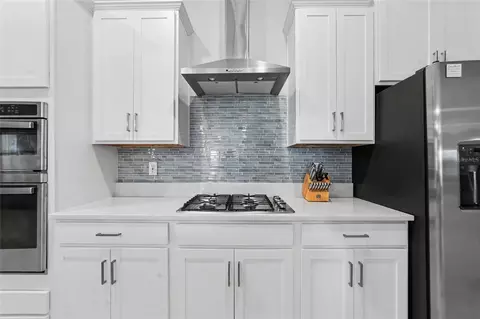 Kitchen - 12220 Violet Jasper Dr, Parrish, FL 34219 photo 6 of 6