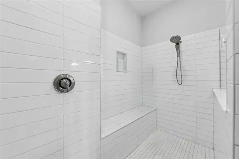 Bath - 12220 Violet Jasper Dr, Parrish, FL 34219 photo 3 of 5