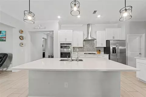 Kitchen - 12220 Violet Jasper Dr, Parrish, FL 34219 photo 2 of 6