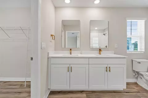 Bath - 7653 Depot Loop, Parrish, FL 34219 photo 2 of 4