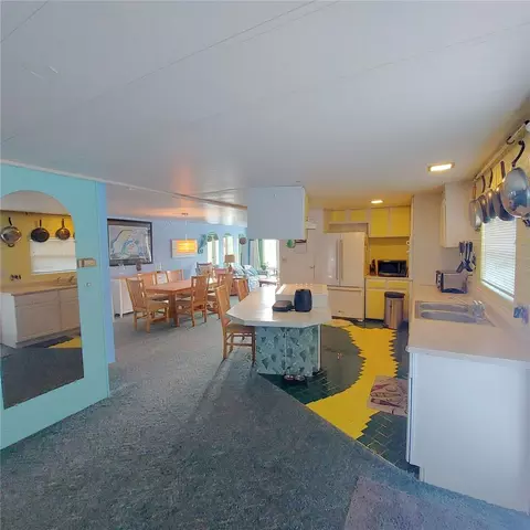 Kitchen - 20182 Cot Rd #505, Lutz, FL 33558 photo 4 of 5