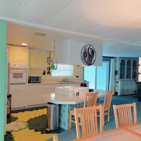 Kitchen - 20182 Cot Rd #505, Lutz, FL 33558 photo 3 of 5