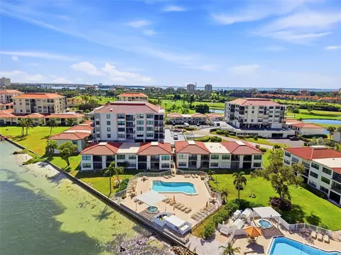 6211 Sun Blvd #212, Saint Petersburg, FL 33715