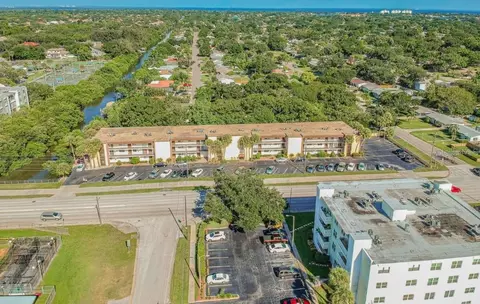 4435 1st St NE #308, Saint Petersburg, FL 33703