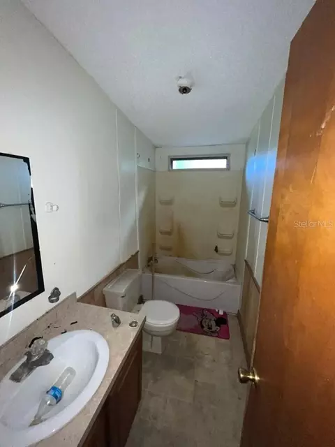 Bath - 2950 NW 47th Ave, Okeechobee, FL 34972 photo 1 of 3
