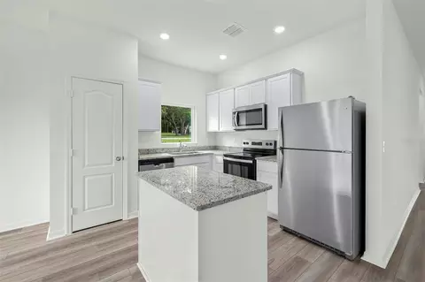 Kitchen - 13359 Tula Loop, Astatula, FL 34705 photo 3 of 3