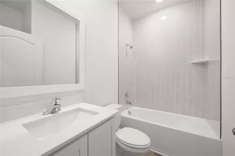 Bath - 13218 Tula Loop, Astatula, FL 34705 photo 3 of 3