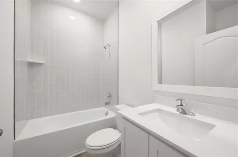 Bath - 13202 Tula Loop, Astatula, FL 34705 photo 3 of 3