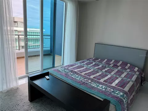 Bedroom - 60 SW 13th St #5212, Miami, FL 33130 photo 4 of 4