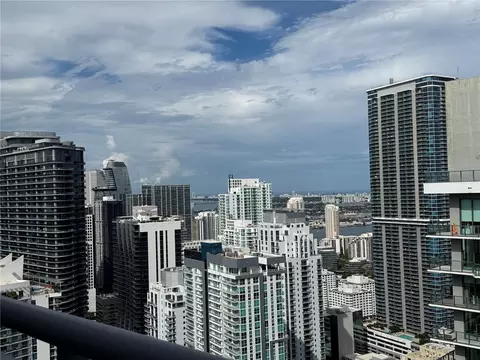 View/Area - 60 SW 13th St #5212, Miami, FL 33130 photo 7 of 8
