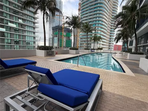 Exterior - 60 SW 13th St #5212, Miami, FL 33130 photo 1 of 3