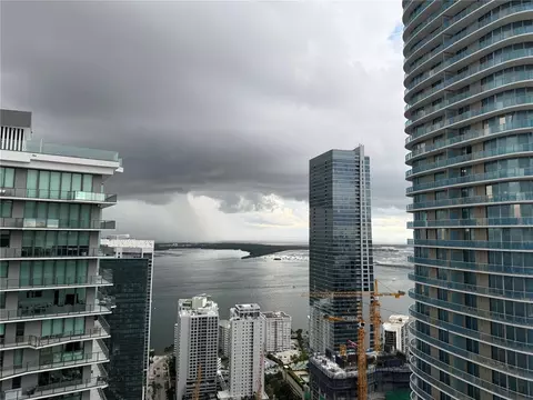 View/Area - 60 SW 13th St #5212, Miami, FL 33130 photo 4 of 8
