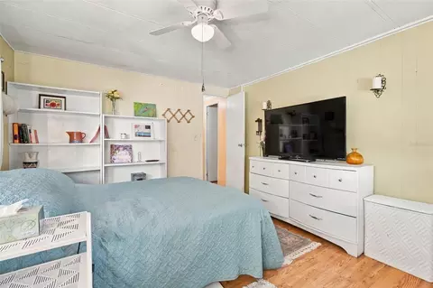Bedroom - 980 7th St NW #1A, Largo, FL 33770 photo 3 of 7
