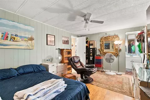 Bedroom - 980 7th St NW #1A, Largo, FL 33770 photo 6 of 7