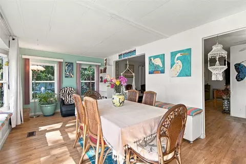 Dining - 980 7th St NW #1A, Largo, FL 33770 photo 6 of 6